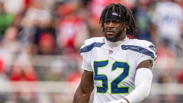 Seahawks linebacker Darrell Taylor with the team.